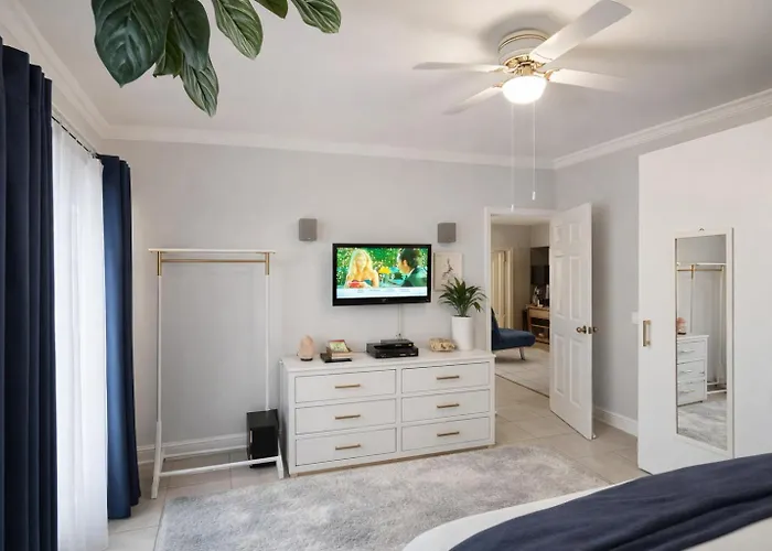Apartment Hillsize Oceanview With King Bed